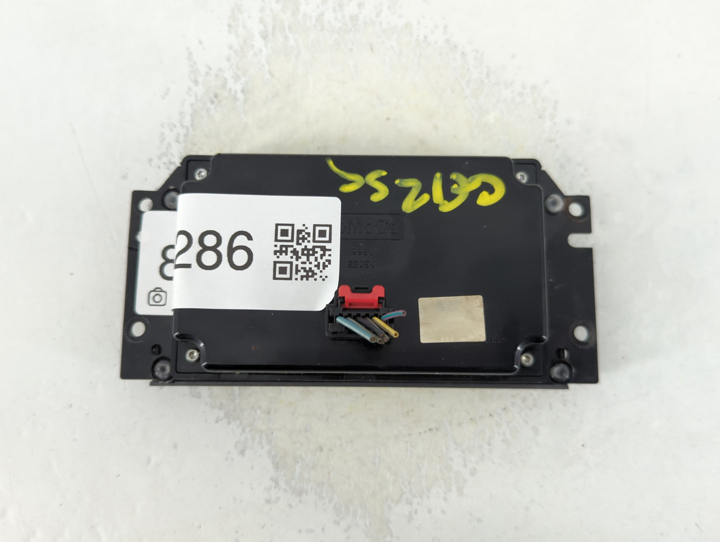 2007 Lincoln Navigator Climate Control Module Temperature AC/Heater Replacement P/N:19980 EE05J Fits OEM Used Auto Parts - Oemusedautoparts1.com