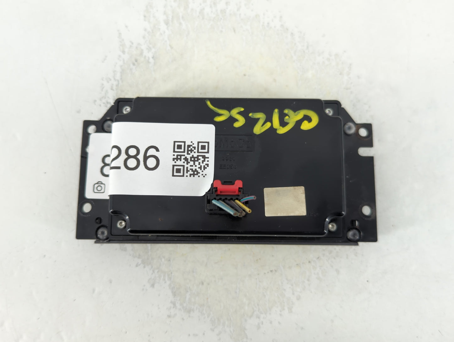 2007 Lincoln Navigator Climate Control Module Temperature AC/Heater Replacement P/N:19980 EE05J Fits OEM Used Auto Parts - Oemusedautoparts1.com