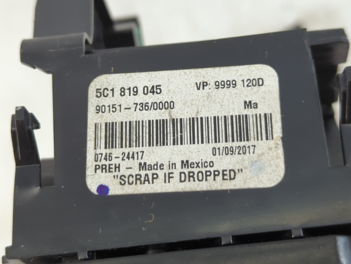 2018-2019 Volkswagen Beetle Climate Control Module Temperature AC/Heater Replacement P/N:0746-24417 90151-736 Fits Fits 2018 2019 OEM Used Auto Parts - Oemusedautoparts1.com