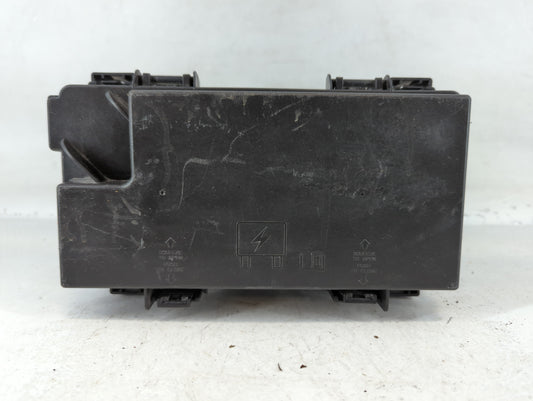 Dodge Caravan Chassis Control Module Ccm Bcm Body Control 68239606aa - Oemusedautoparts1.com
