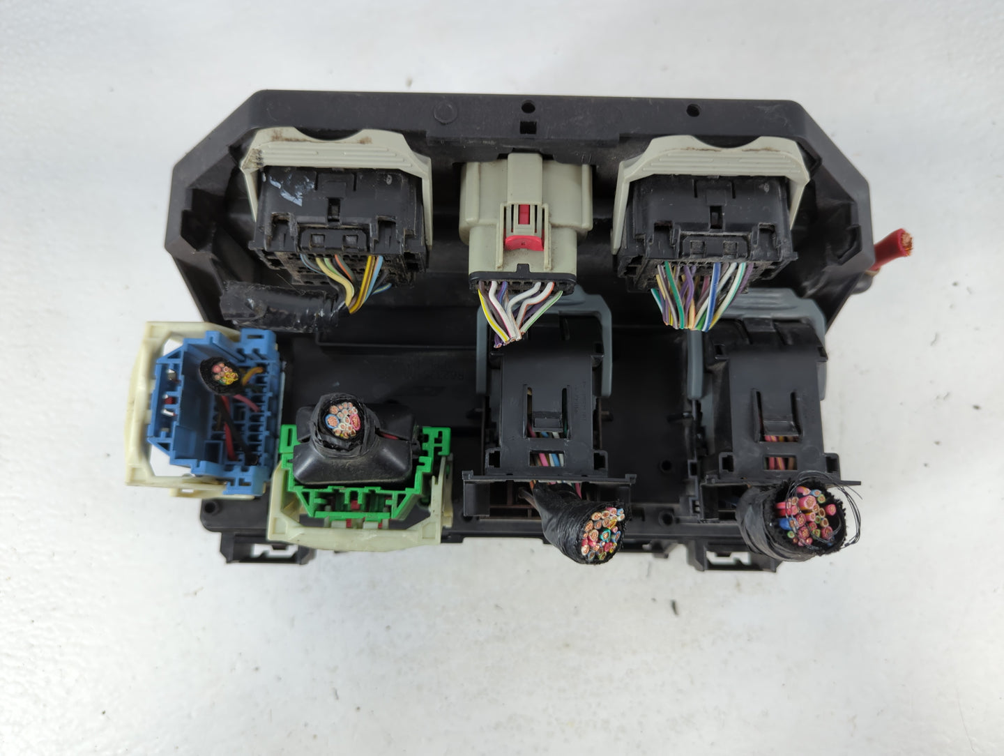 Dodge Caravan Chassis Control Module Ccm Bcm Body Control 68239606aa - Oemusedautoparts1.com