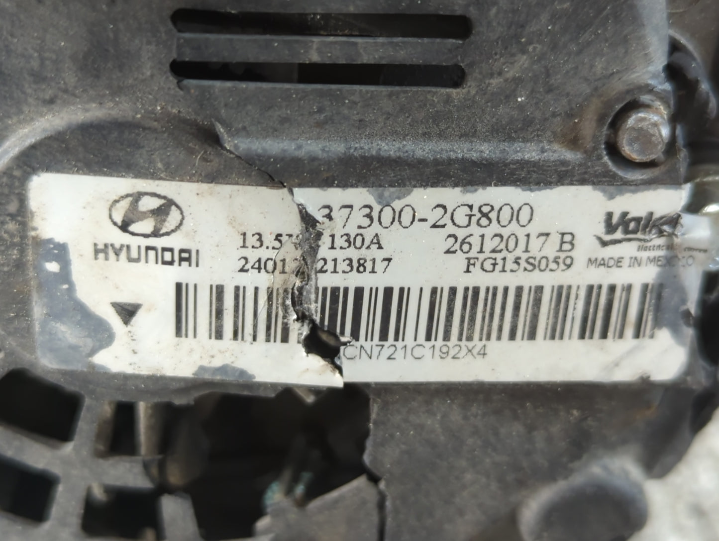 2013 Hyundai Santa Fe Alternator Replacement Generator Charging Assembly Engine OEM P/N:37300-2G800 Fits OEM Used Auto Parts - Oemusedautoparts1.com