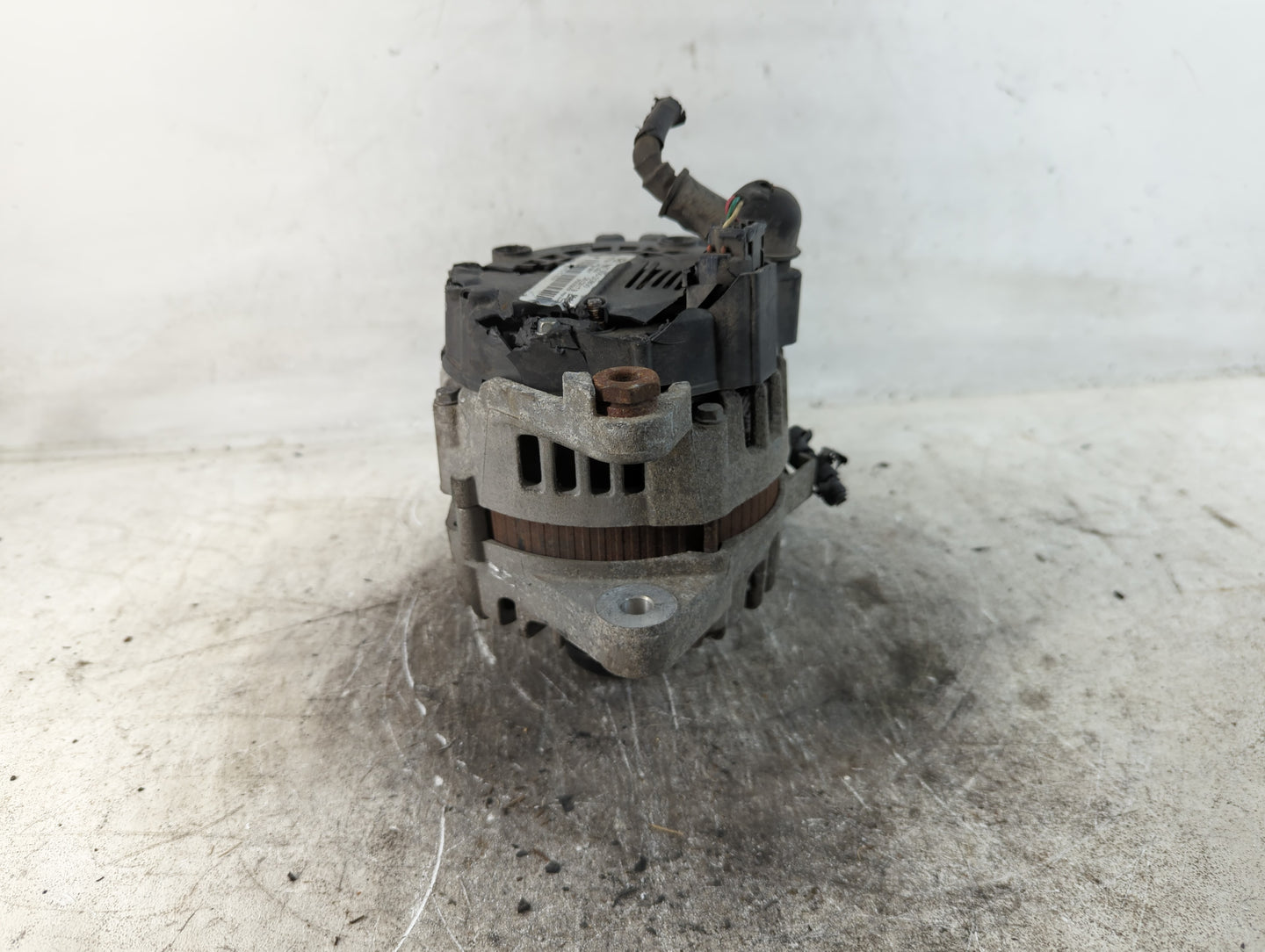 2013 Hyundai Santa Fe Alternator Replacement Generator Charging Assembly Engine OEM P/N:37300-2G800 Fits OEM Used Auto Parts - Oemusedautoparts1.com