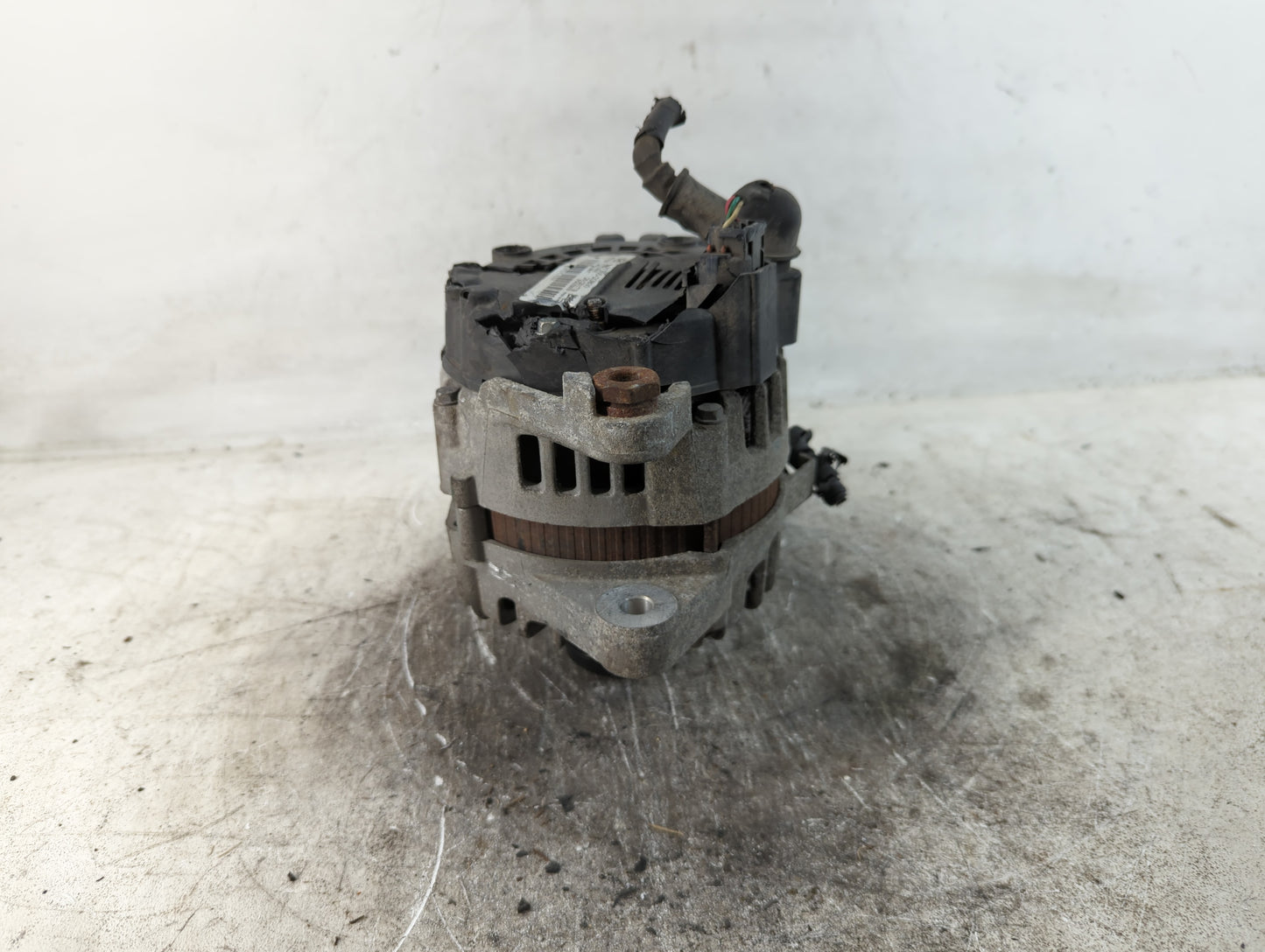 2013 Hyundai Santa Fe Alternator Replacement Generator Charging Assembly Engine OEM P/N:37300-2G800 Fits OEM Used Auto Parts - Oemusedautoparts1.com