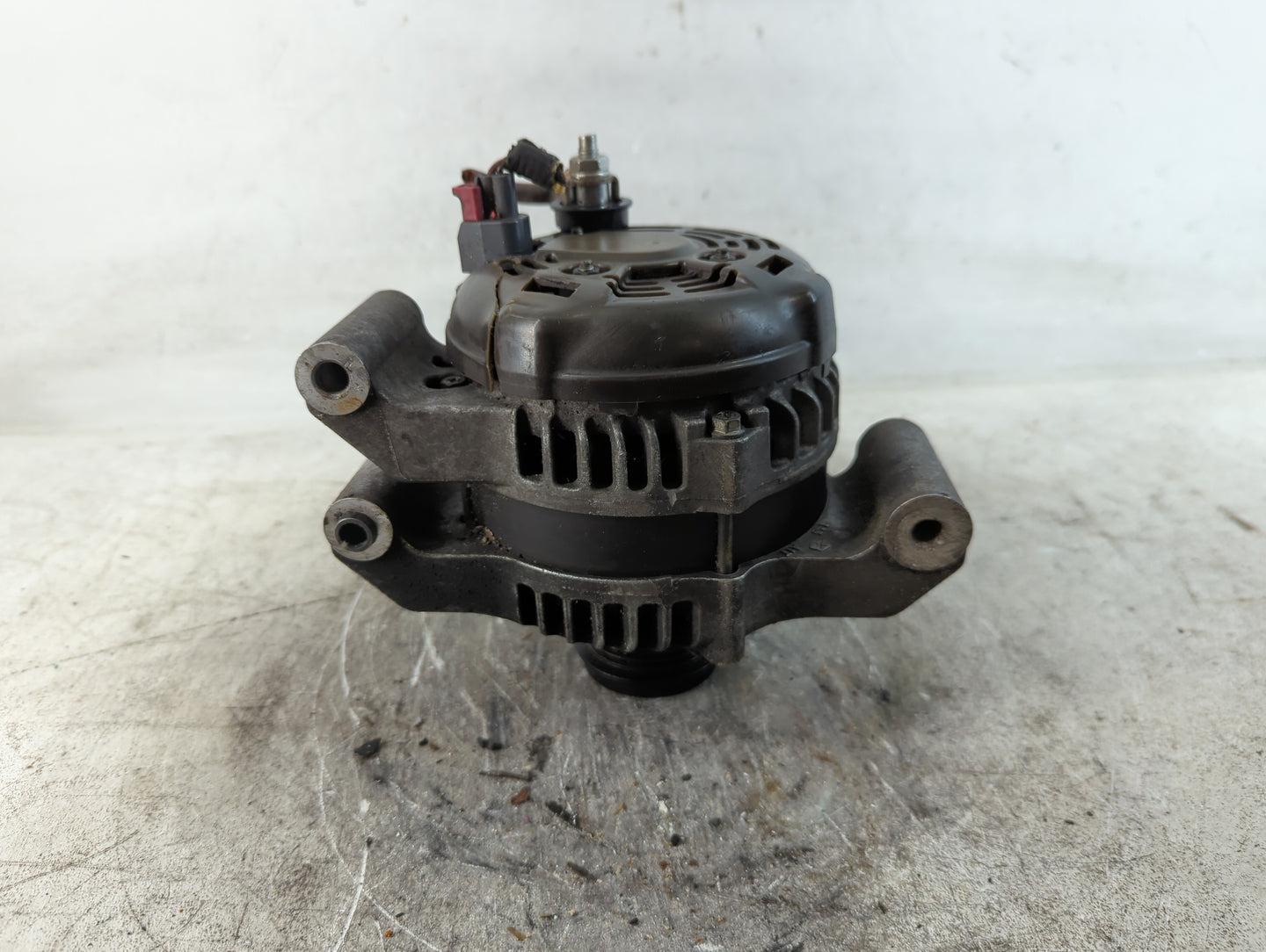 2011-2016 Jeep Grand Cherokee Alternator Replacement Generator Charging Assembly Engine OEM P/N:P04801779 Fits OEM Used Auto Parts - Oemusedautoparts1.com