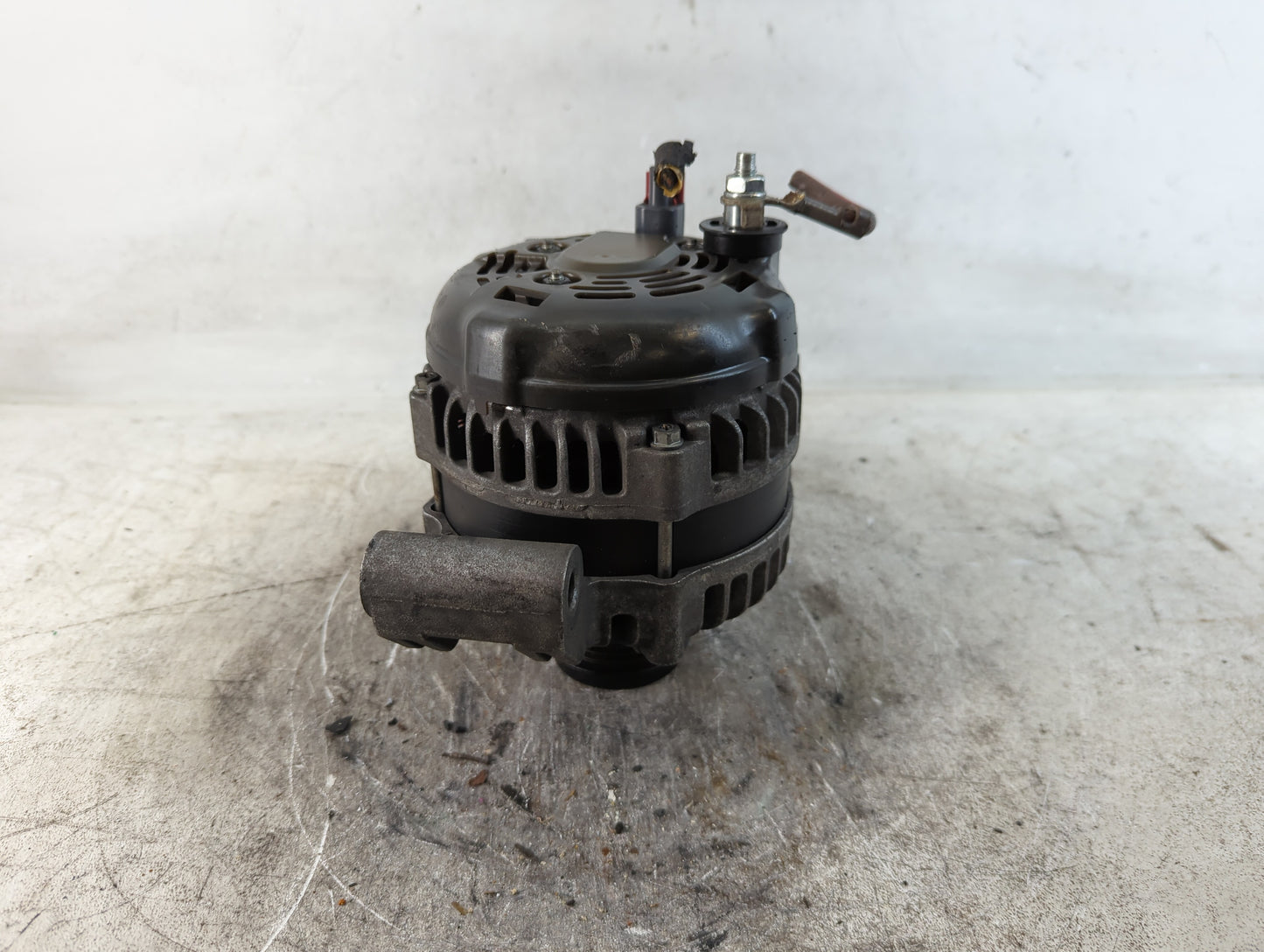 2011-2016 Jeep Grand Cherokee Alternator Replacement Generator Charging Assembly Engine OEM P/N:P04801779 Fits OEM Used Auto Parts - Oemusedautoparts1.com