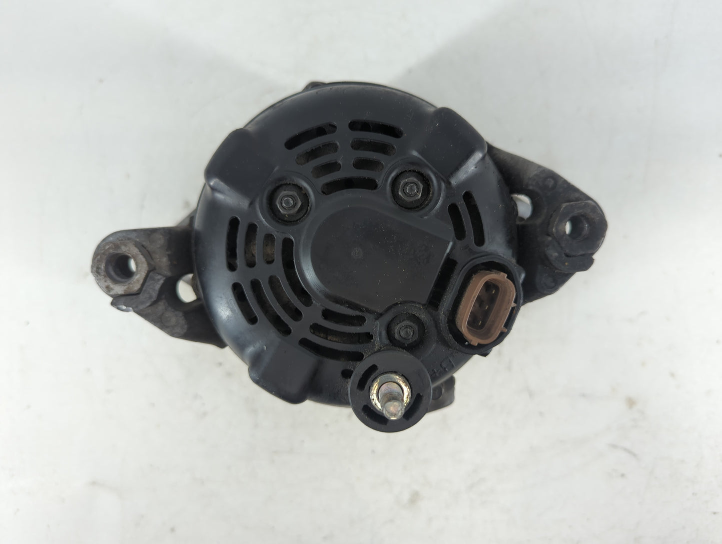 2016-2020 Kia Optima Alternator Replacement Generator Charging Assembly Engine OEM P/N:37300-2G061 Fits OEM Used Auto Parts - Oemusedautoparts1.com