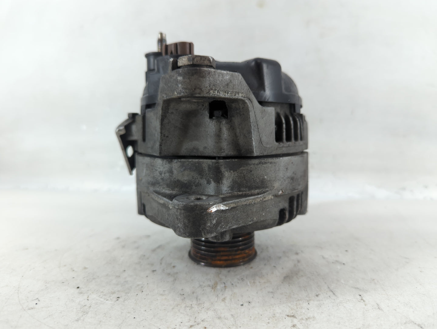 2016-2020 Kia Optima Alternator Replacement Generator Charging Assembly Engine OEM P/N:37300-2G061 Fits OEM Used Auto Parts - Oemusedautoparts1.com