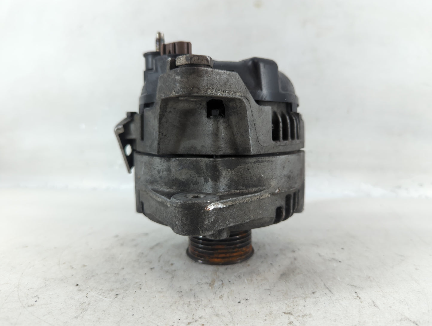 2016-2020 Kia Optima Alternator Replacement Generator Charging Assembly Engine OEM P/N:37300-2G061 Fits OEM Used Auto Parts - Oemusedautoparts1.com