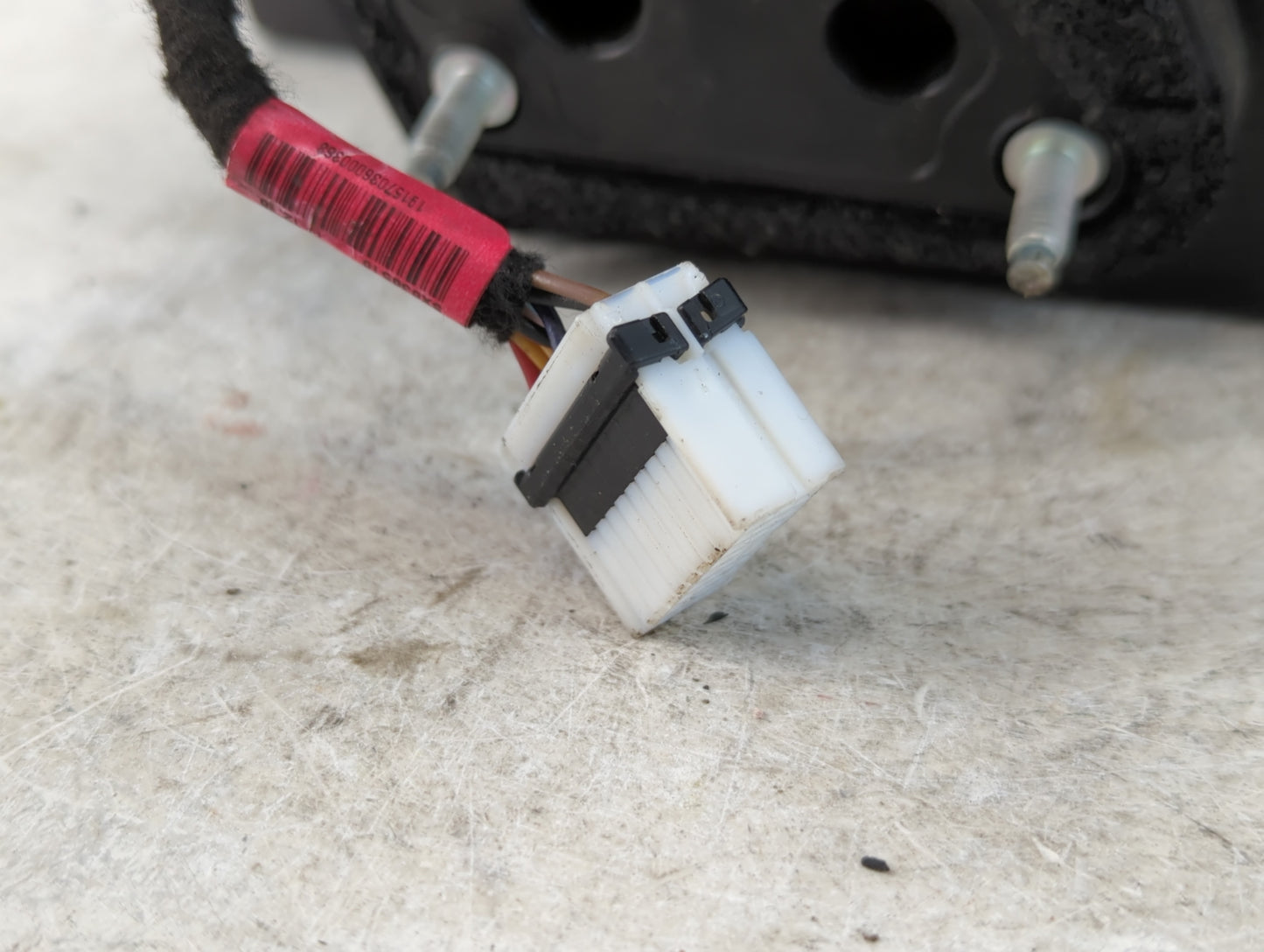 2018-2019 Hyundai Sonata Side Mirror Replacement Driver Left View Door Mirror P/N:Q027C62M 87610C2620S3B Fits Fits 2018 2019 OEM Used Auto Parts - Oemusedautoparts1.com