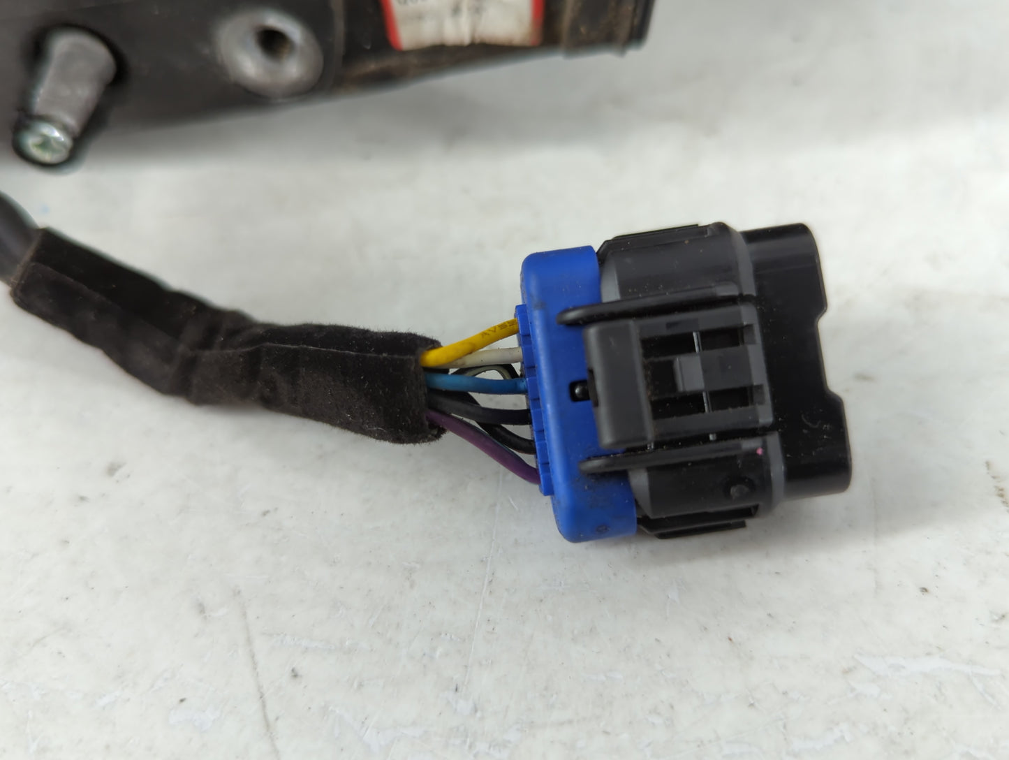 2018 Kia Forte Side Mirror Replacement Passenger Right View Door Mirror P/N:IIIE4023916 Fits OEM Used Auto Parts - Oemusedautoparts1.com