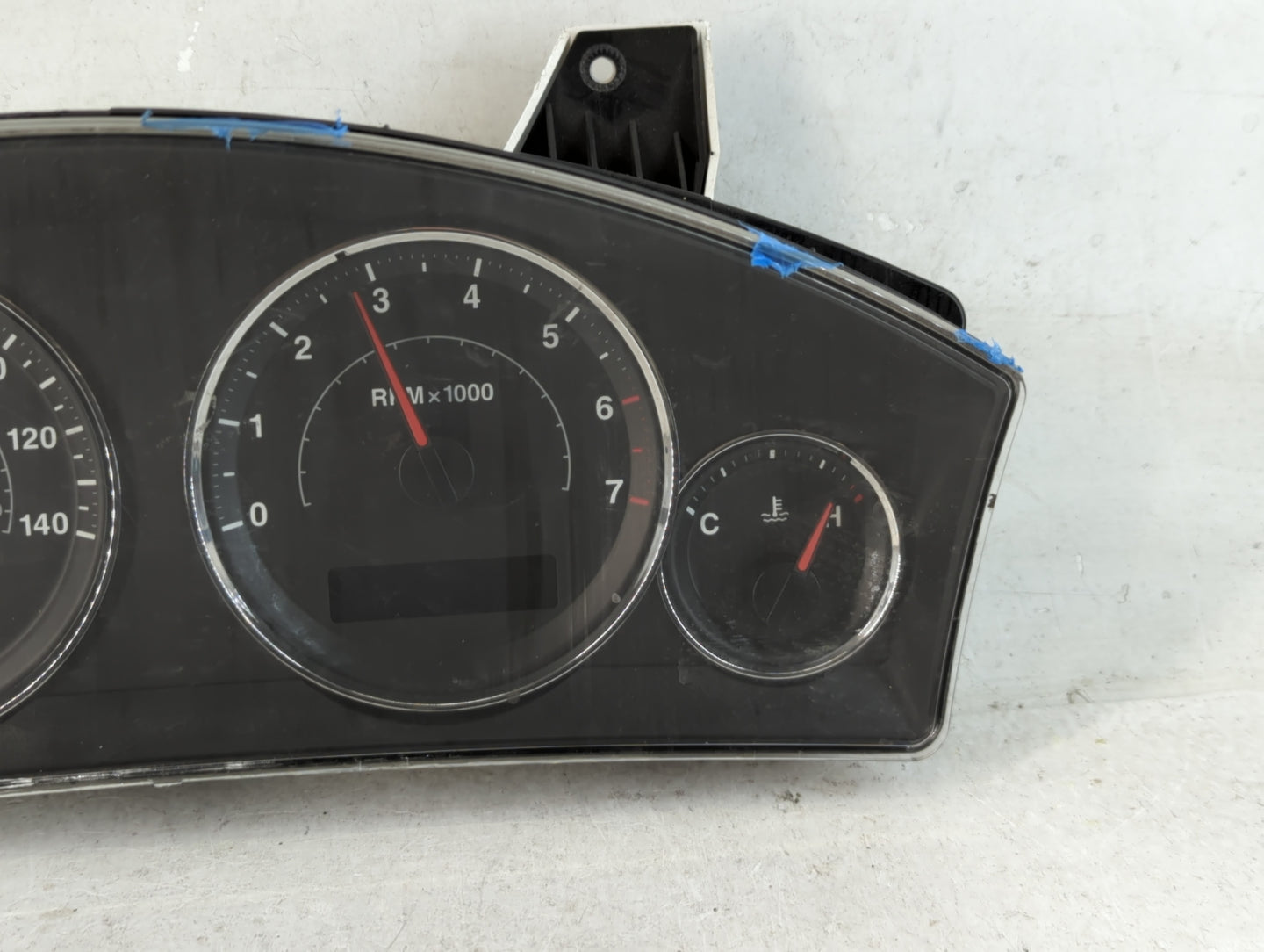 2007 Jeep Commander Instrument Cluster Speedometer Gauges P/N:05172329AB 05172329AC, 05172329AD Fits OEM Used Auto Parts - Oemusedautoparts1.com