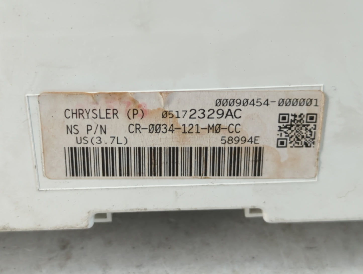 2007 Jeep Commander Instrument Cluster Speedometer Gauges P/N:05172329AB 05172329AC, 05172329AD Fits OEM Used Auto Parts - Oemusedautoparts1.com