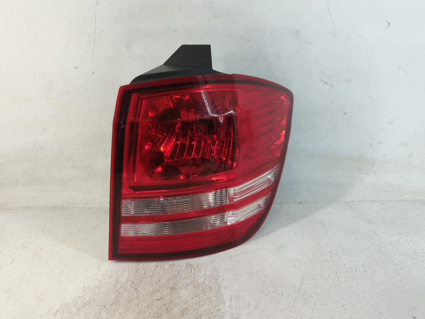 2010-2020 Dodge Journey Tail Light Assembly Passenger Right OEM P/N:05116290AH 5028045903 Fits OEM Used Auto Parts - Oemusedautoparts1.com