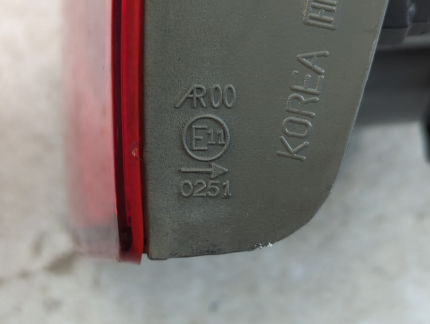 2007-2010 Hyundai Elantra Tail Light Assembly Passenger Right OEM P/N:92404-2H00 Fits Fits 2007 2008 2009 2010 OEM Used Auto Parts - Oemusedautoparts1.com