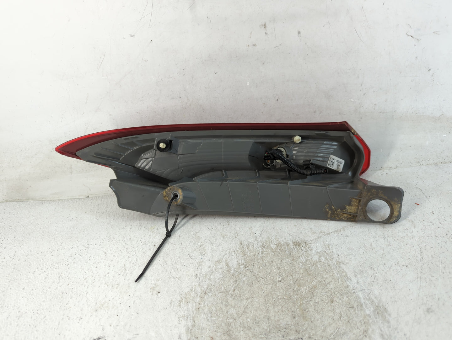 2012-2014 Honda Cr-V Tail Light Assembly Driver Left OEM P/N:UM24CXT0AAA0 Fits Fits 2012 2013 2014 OEM Used Auto Parts - Oemusedautoparts1.com
