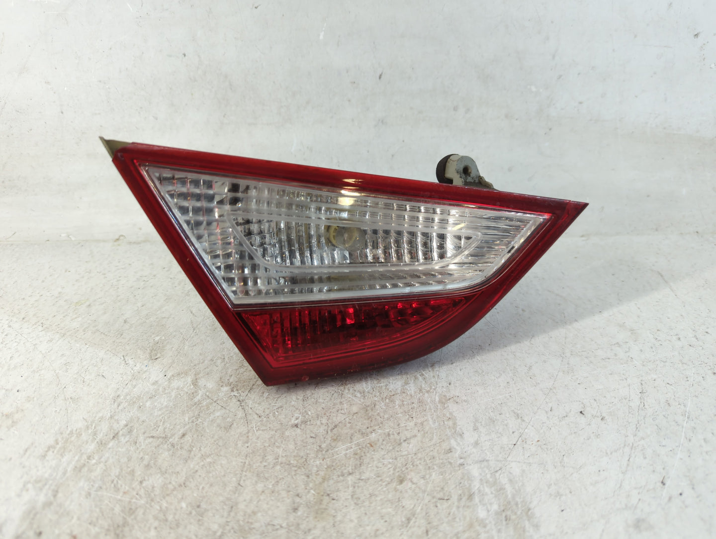 2011-2014 Hyundai Sonata Tail Light Assembly Driver Left OEM P/N:92403-3Q Fits Fits 2011 2012 2013 2014 OEM Used Auto Parts - Oemusedautoparts1.com