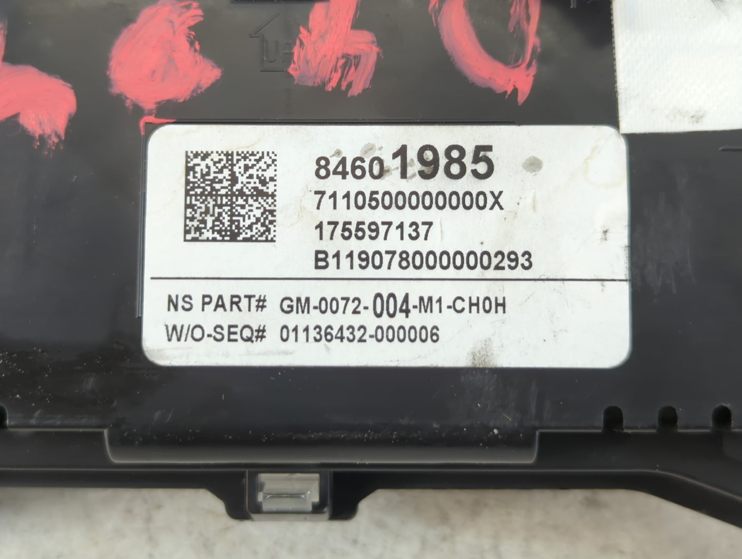 2019 Chevrolet Equinox Instrument Cluster Speedometer Gauges P/N:84601985 Fits OEM Used Auto Parts - Oemusedautoparts1.com