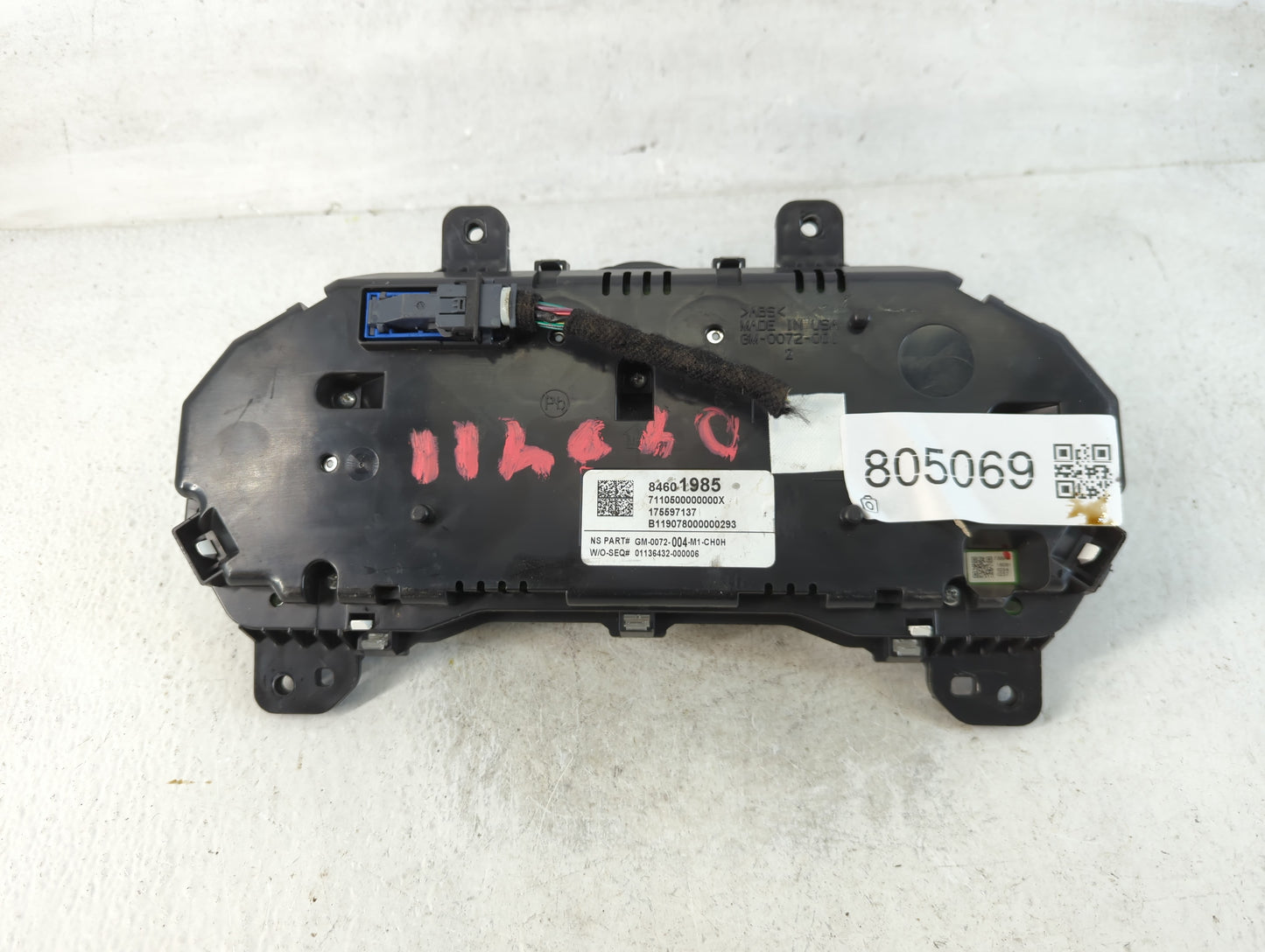 2019 Chevrolet Equinox Instrument Cluster Speedometer Gauges P/N:84601985 Fits OEM Used Auto Parts - Oemusedautoparts1.com