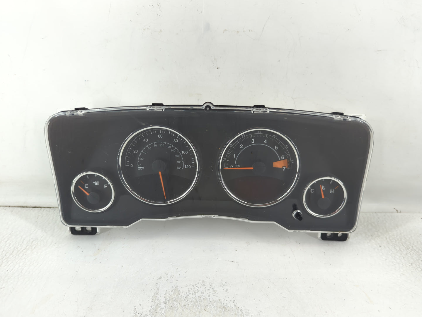 2015-2017 Jeep Compass Instrument Cluster Speedometer Gauges P/N:7656670 Fits Fits 2015 2016 2017 OEM Used Auto Parts - Oemusedautoparts1.com