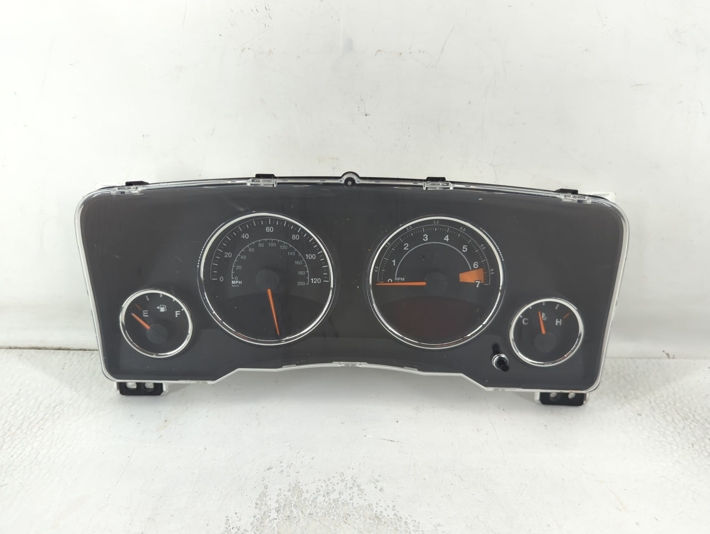 2015-2017 Jeep Compass Instrument Cluster Speedometer Gauges P/N:7656670 Fits Fits 2015 2016 2017 OEM Used Auto Parts - Oemusedautoparts1.com