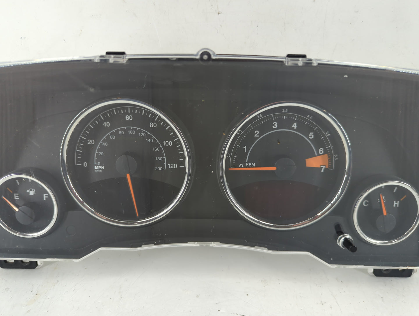 2015-2017 Jeep Compass Instrument Cluster Speedometer Gauges P/N:7656670 Fits Fits 2015 2016 2017 OEM Used Auto Parts - Oemusedautoparts1.com