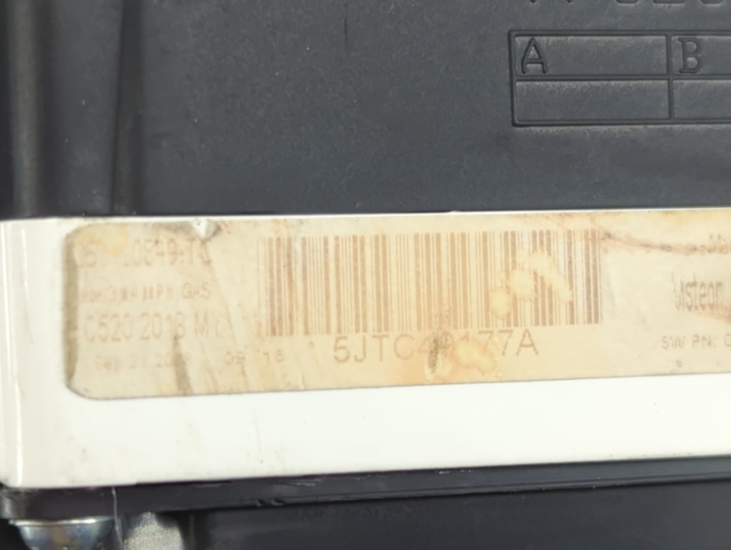 2018 Ford Escape Instrument Cluster Speedometer Gauges Fits OEM Used Auto Parts - Oemusedautoparts1.com