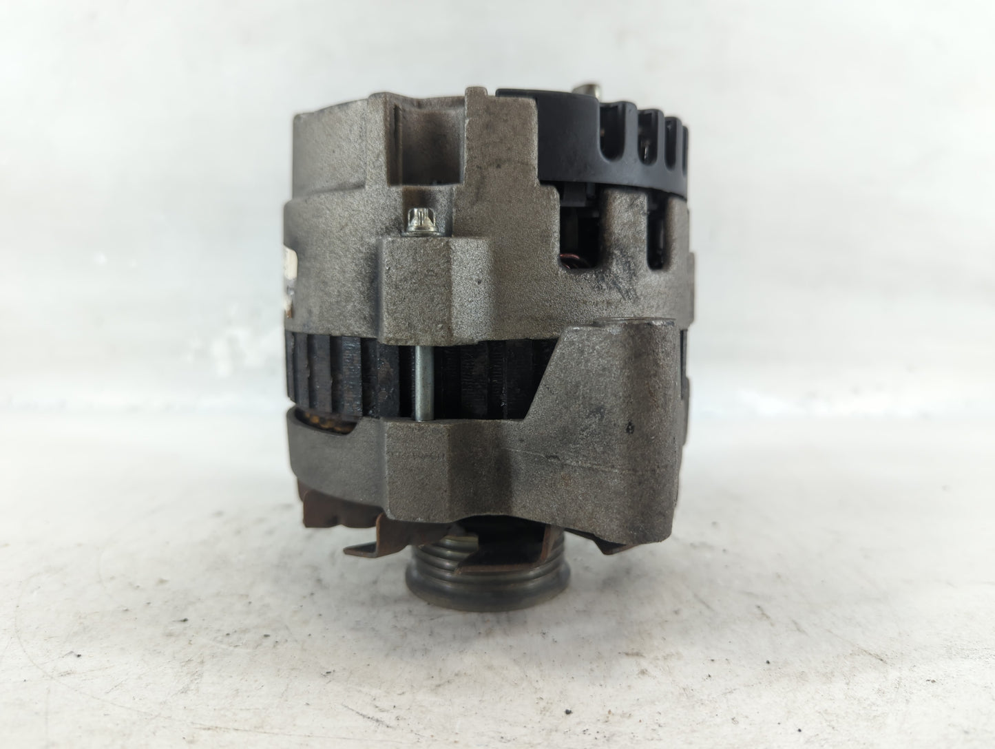 1995 Chevrolet Suburban 1500 Alternator Replacement Generator Charging Assembly Engine OEM P/N:63107 41511 1341-5-11 Fits OEM Used Auto Parts - Oemusedautoparts1.com
