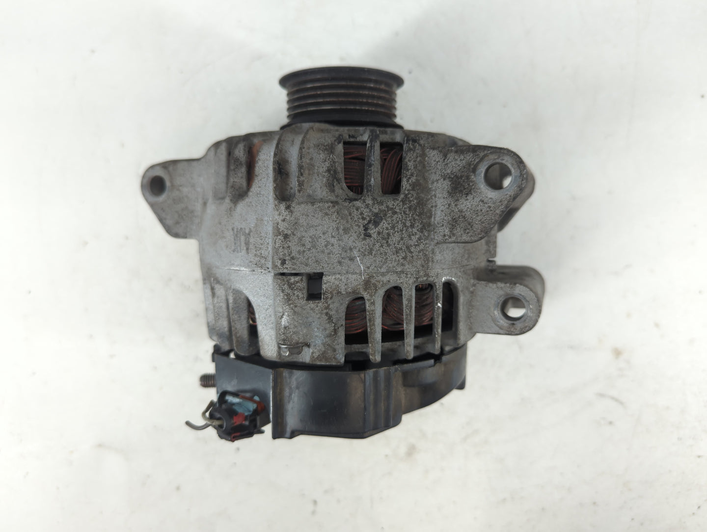 2010-2017 Chevrolet Equinox Alternator Replacement Generator Charging Assembly Engine OEM P/N:2620360 13588328 Fits OEM Used Auto Parts - Oemusedautoparts1.com