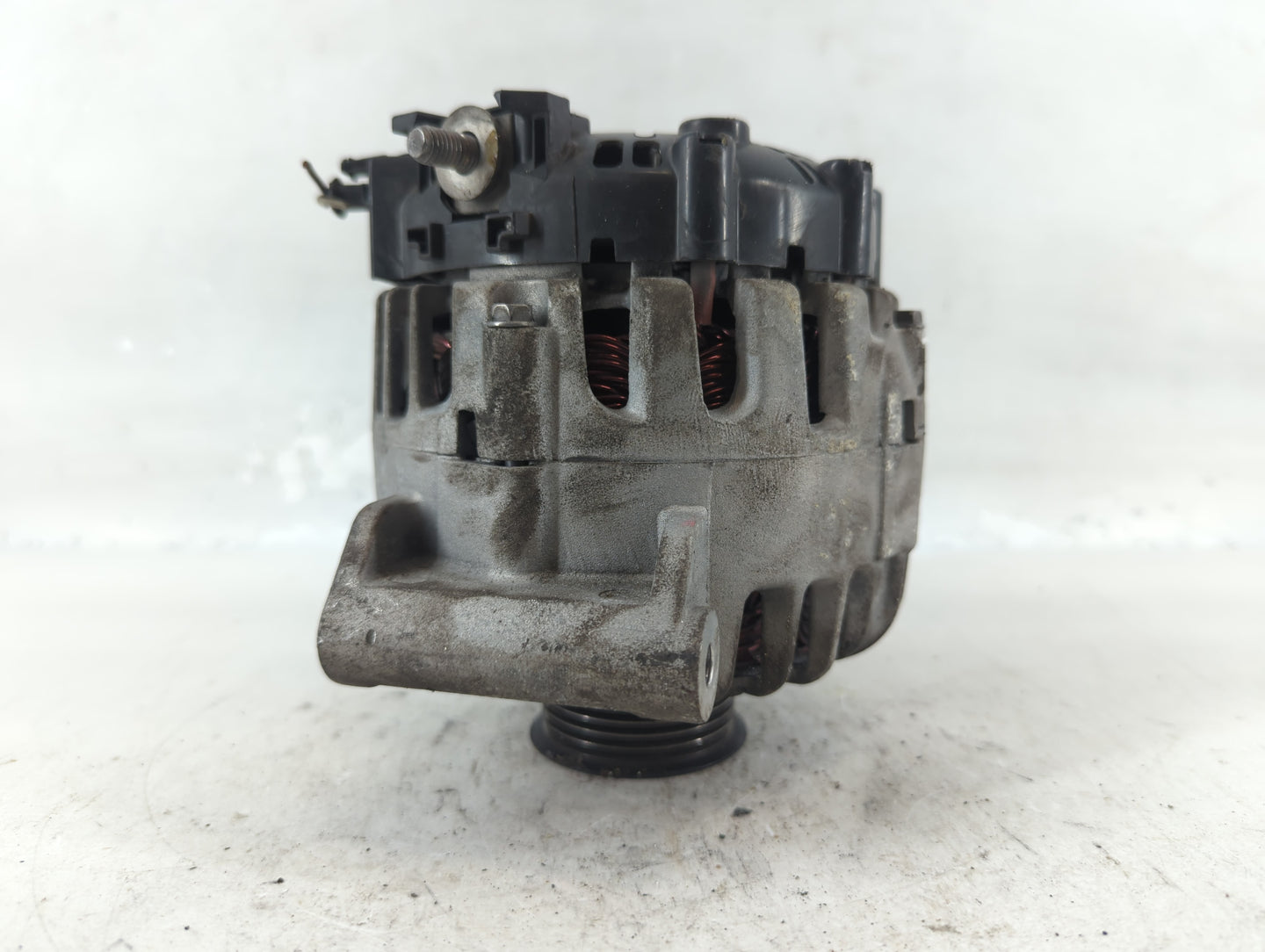 2010-2017 Chevrolet Equinox Alternator Replacement Generator Charging Assembly Engine OEM P/N:2620360 13588328 Fits OEM Used Auto Parts - Oemusedautoparts1.com