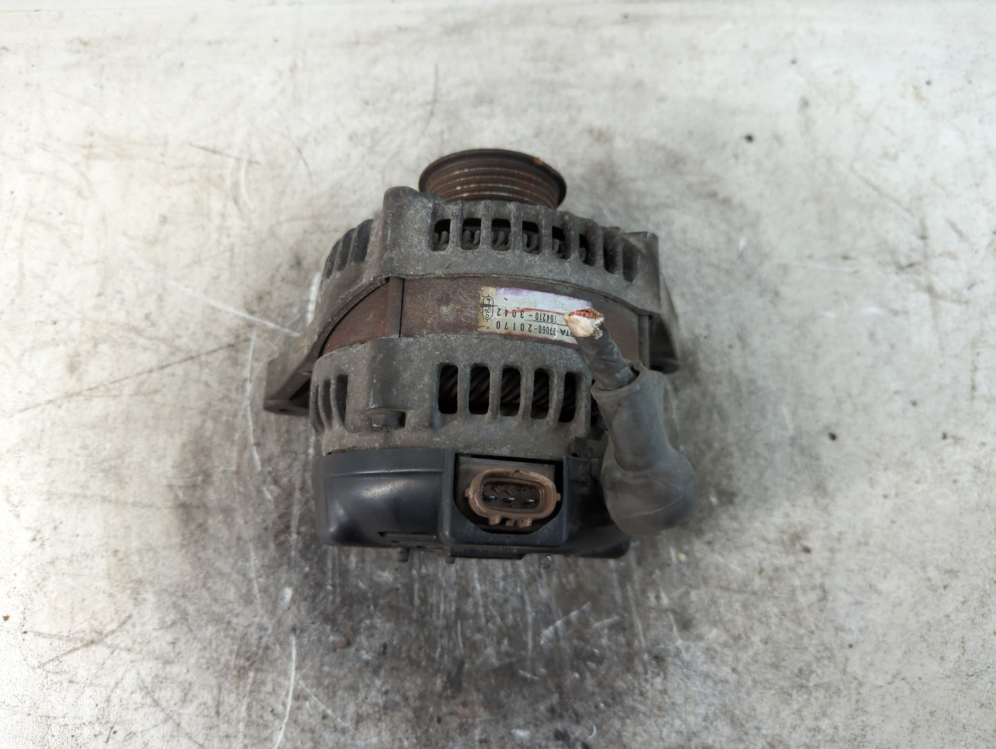 2001-2003 Toyota Highlander Alternator Replacement Generator Charging Assembly Engine OEM P/N:27060-20170 Fits Fits 2001 2002 2003 OEM Used Auto Parts - Oemusedautoparts1.com
