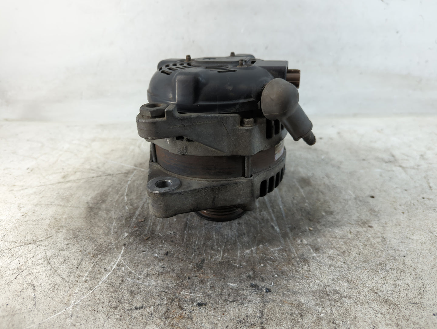 2001-2003 Toyota Highlander Alternator Replacement Generator Charging Assembly Engine OEM P/N:27060-20170 Fits Fits 2001 2002 2003 OEM Used Auto Parts - Oemusedautoparts1.com
