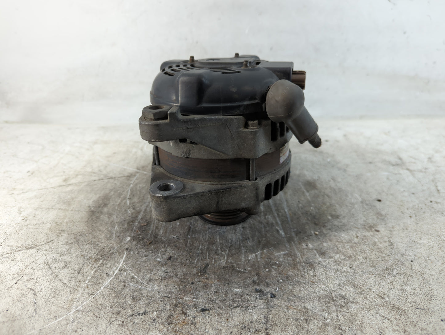 2001-2003 Toyota Highlander Alternator Replacement Generator Charging Assembly Engine OEM P/N:27060-20170 Fits Fits 2001 2002 2003 OEM Used Auto Parts - Oemusedautoparts1.com