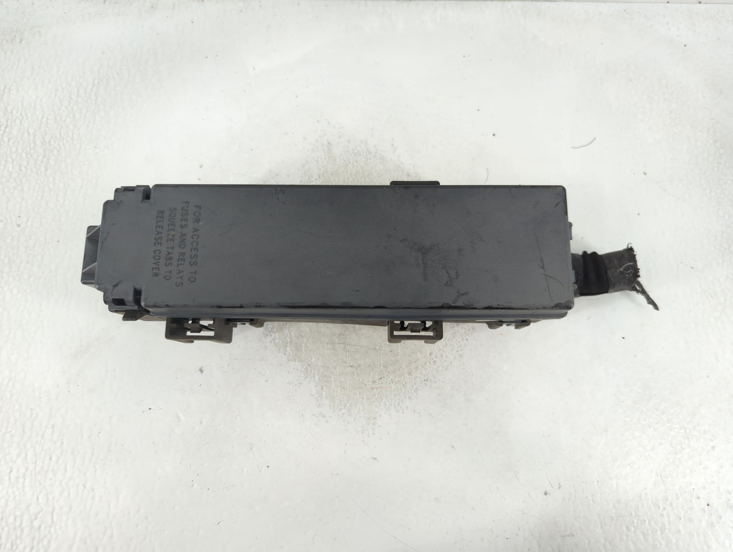 2000-2004 Jeep Grand Cherokee Fusebox Fuse Box Panel Relay Module Fits Fits 2000 2001 2002 2003 2004 OEM Used Auto Parts - Oemusedautoparts1.com