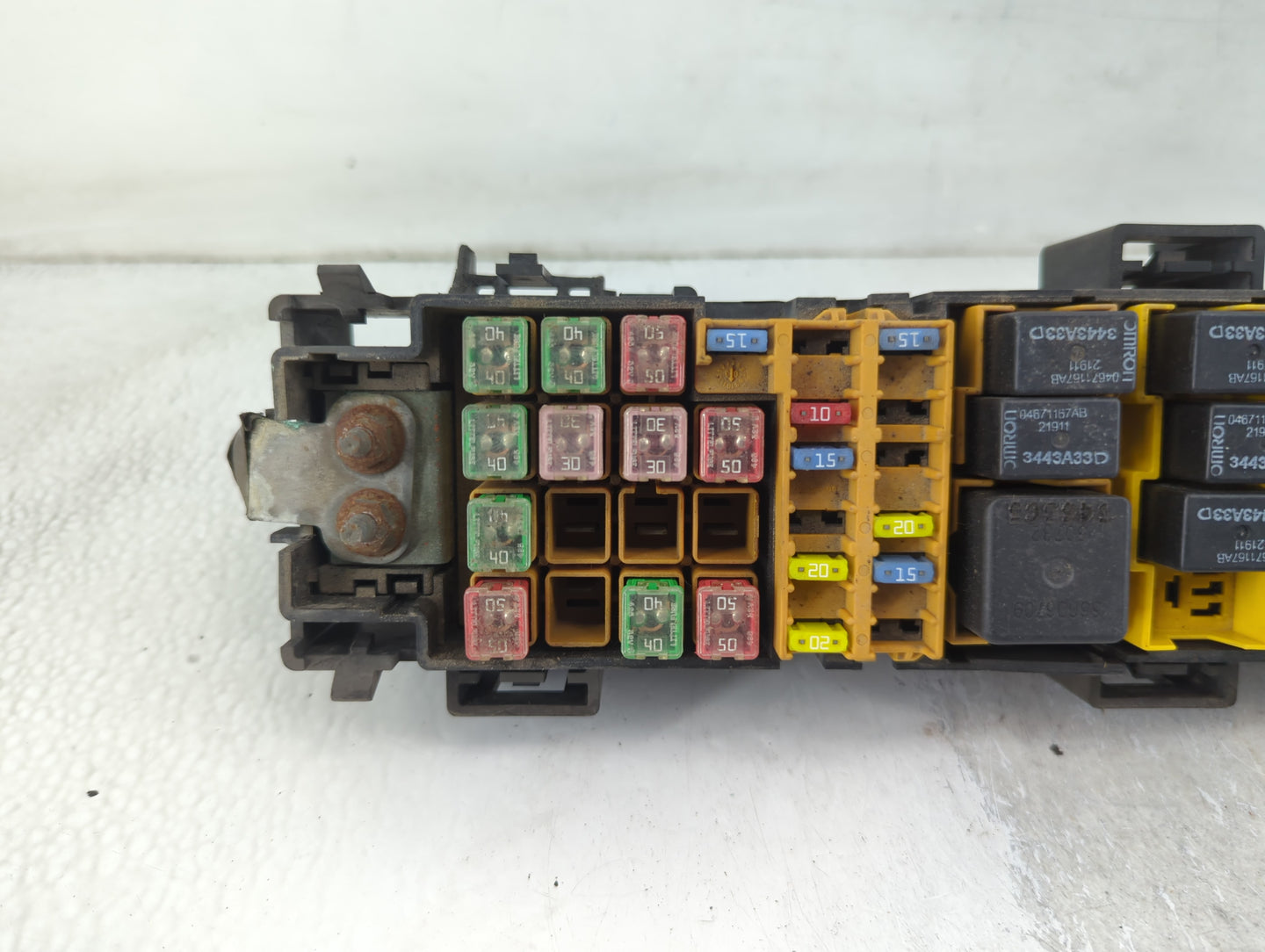 2000-2004 Jeep Grand Cherokee Fusebox Fuse Box Panel Relay Module Fits Fits 2000 2001 2002 2003 2004 OEM Used Auto Parts - Oemusedautoparts1.com