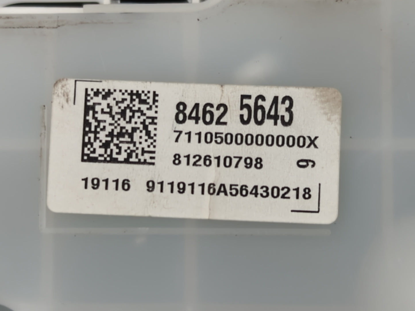 2019-2022 Chevrolet Equinox Instrument Cluster Speedometer Gauges P/N:84625643 Fits Fits 2019 2020 2021 2022 OEM Used Auto Parts - Oemusedautoparts1.com