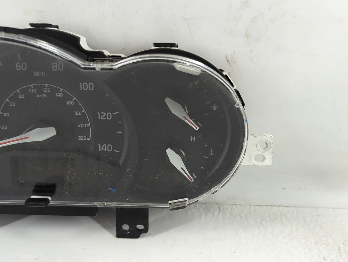 2016-2017 Kia Rio Instrument Cluster Speedometer Gauges P/N:94024-1W770 Fits Fits 2016 2017 OEM Used Auto Parts - Oemusedautoparts1.com