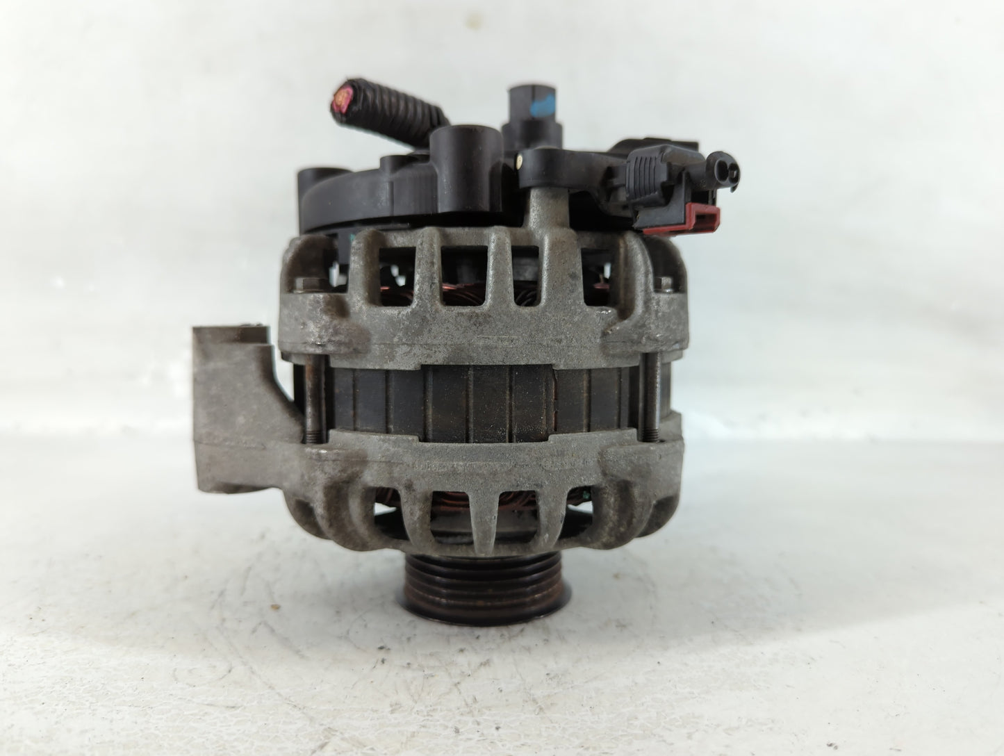 2017-2021 Chevrolet Express 2500 Alternator Replacement Generator Charging Assembly Engine OEM P/N:84206550 F 000BL0 6N7 Fits OEM Used Auto Parts - Oemusedautoparts1.com