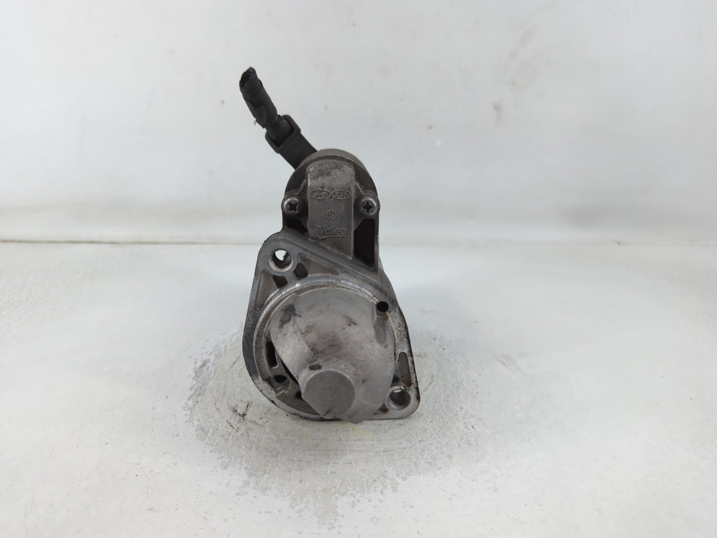 2014-2016 Hyundai Elantra Car Starter Motor Solenoid OEM P/N:1210405 36100-2E131 Fits Fits 2014 2015 2016 OEM Used Auto Parts - Oemusedautoparts1.com