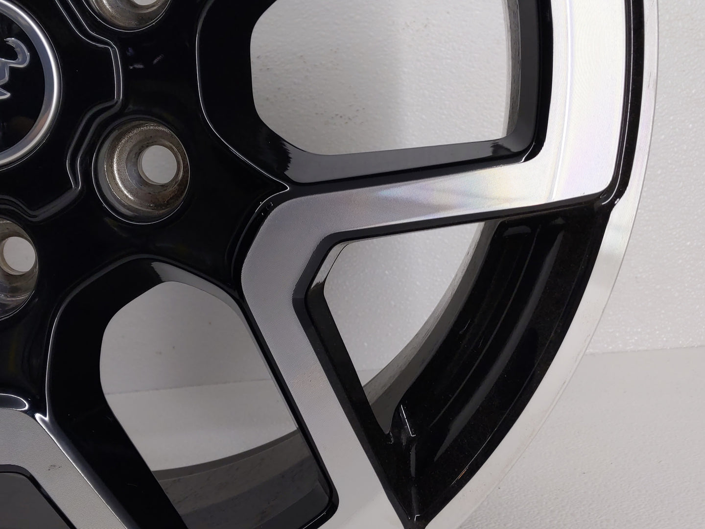 2021-2022 Ford Bronco Oem Wheel Rim - Oemusedautoparts1.com