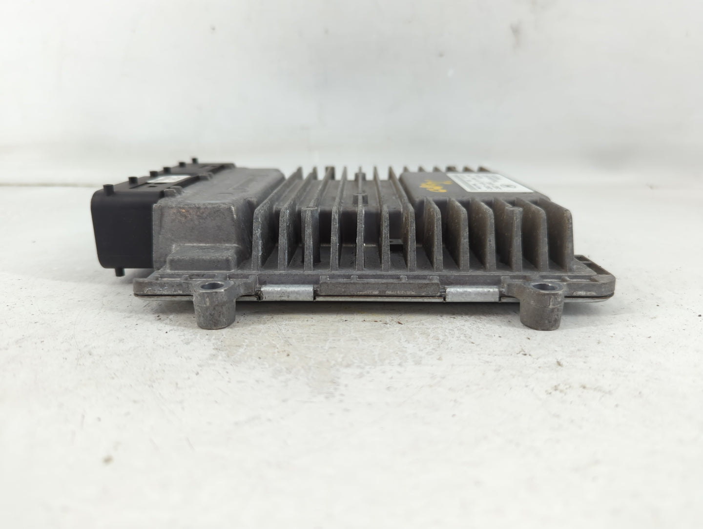 2011-2014 Hyundai Sonata PCM Engine Control Computer ECU ECM PCU OEM P/N:39111-2G672 39101-2G672 Fits Fits 2011 2012 2013 2014 OEM Used Auto Parts - Oemusedautoparts1.com