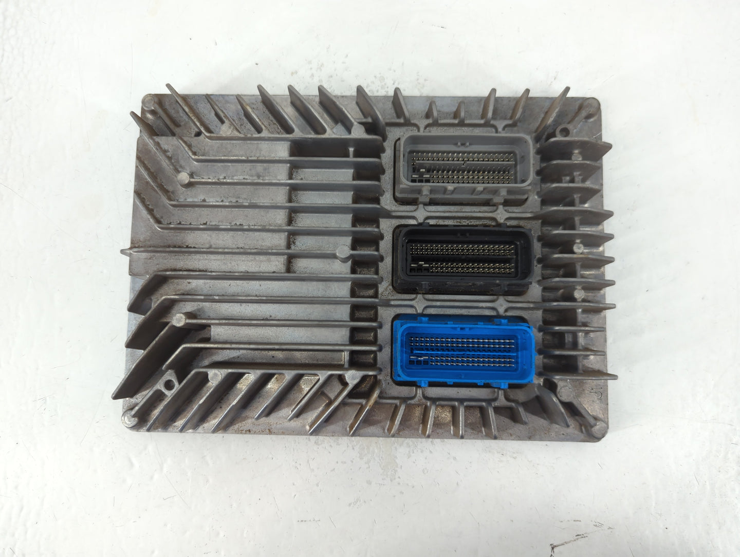 2014-2016 Chevrolet Impala PCM Engine Control Computer ECU ECM PCU OEM P/N:12666134 Fits Fits 2013 2014 2015 2016 OEM Used Auto Parts - Oemusedautoparts1.com