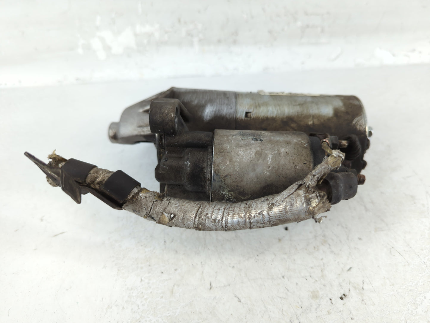 2005-2010 Ford Mustang Car Starter Motor Solenoid OEM P/N:7R3T-11806-AA Fits Fits 2005 2006 2007 2008 2009 2010 OEM Used Auto Parts - Oemusedautoparts1.com