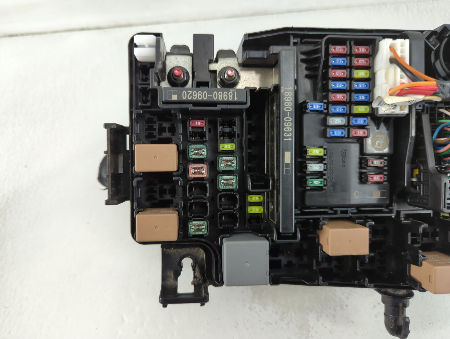 2018 Hyundai Elantra Fusebox Fuse Box Panel Relay Module P/N:91950-G3820 Fits OEM Used Auto Parts - Oemusedautoparts1.com