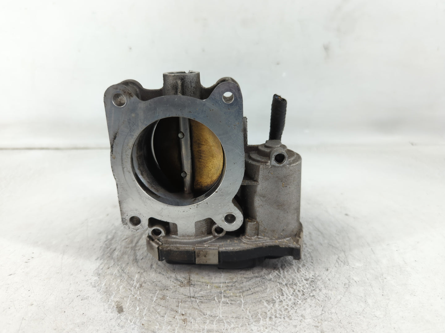 2013-2018 Cadillac Ats Throttle Body P/N:12627067DA Fits Fits 2013 2014 2015 2016 2017 2018 2019 2020 2021 OEM Used Auto Parts - Oemusedautoparts1.com