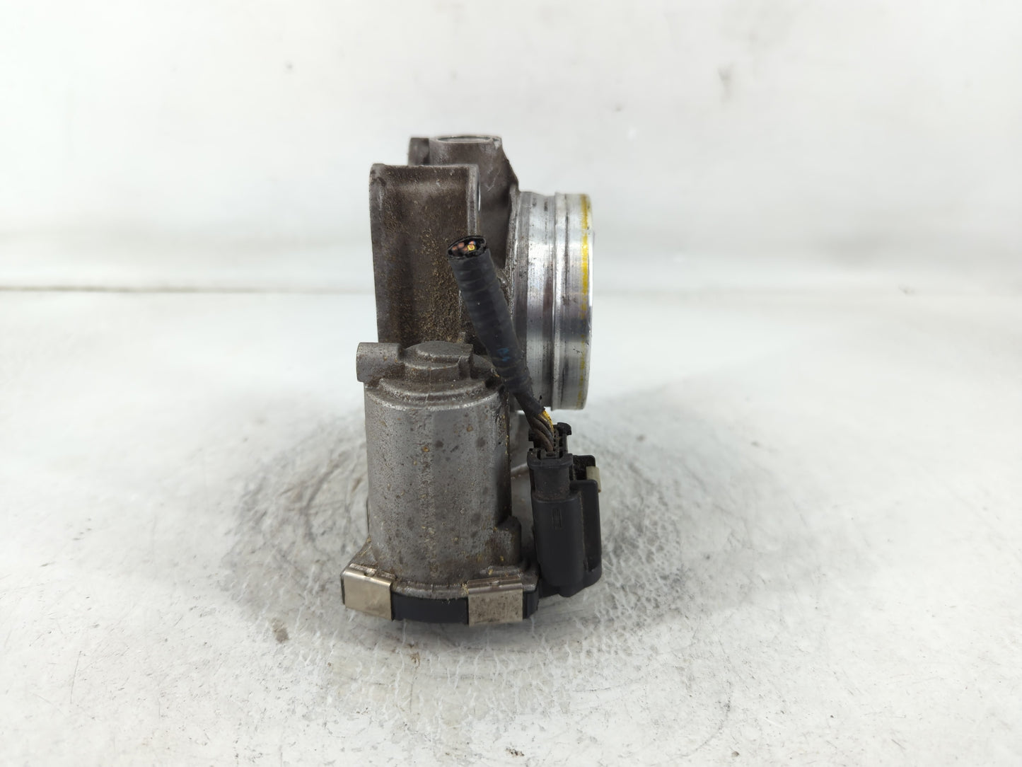 2013-2018 Cadillac Ats Throttle Body P/N:12627067DA Fits Fits 2013 2014 2015 2016 2017 2018 2019 2020 2021 OEM Used Auto Parts - Oemusedautoparts1.com