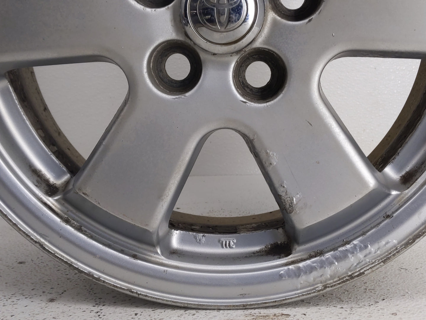 2004-2009 Toyota Prius Oem Wheel Rim - Oemusedautoparts1.com