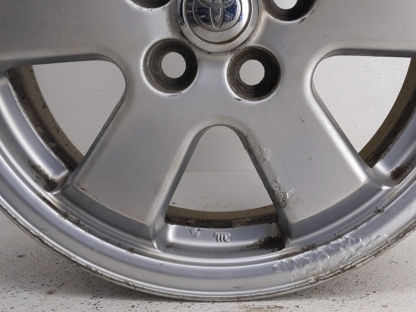 2004-2009 Toyota Prius Oem Wheel Rim - Oemusedautoparts1.com