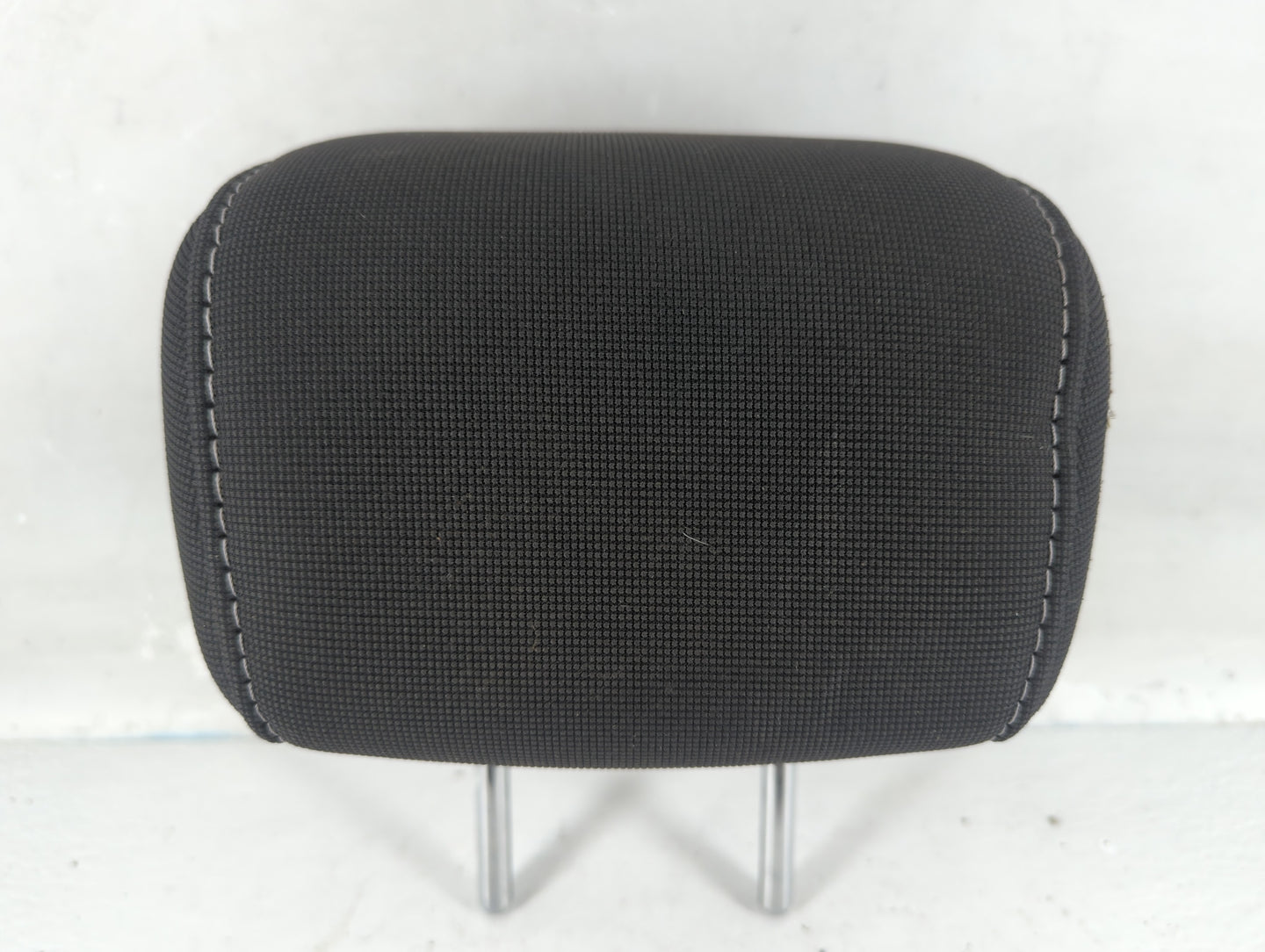 2016-2019 Ford Escape Headrest Head Rest Rear Center Seat Fits Fits 2016 2017 2018 2019 OEM Used Auto Parts - Oemusedautoparts1.com