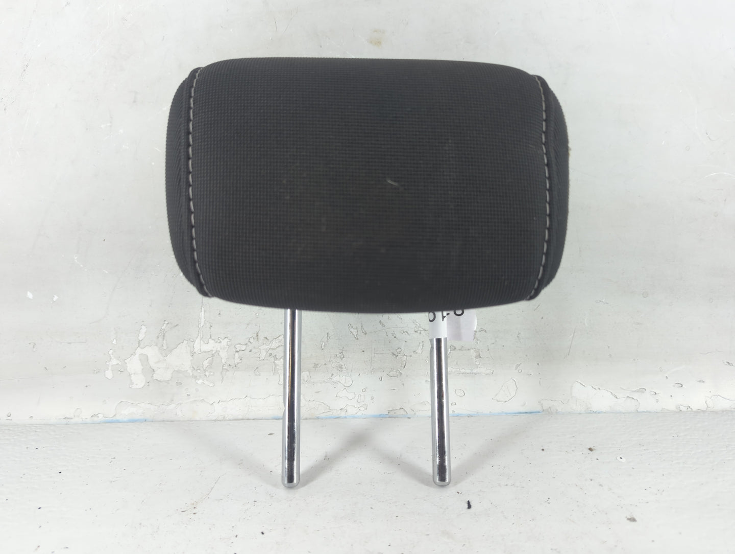 2016-2019 Ford Escape Headrest Head Rest Rear Center Seat Fits Fits 2016 2017 2018 2019 OEM Used Auto Parts - Oemusedautoparts1.com